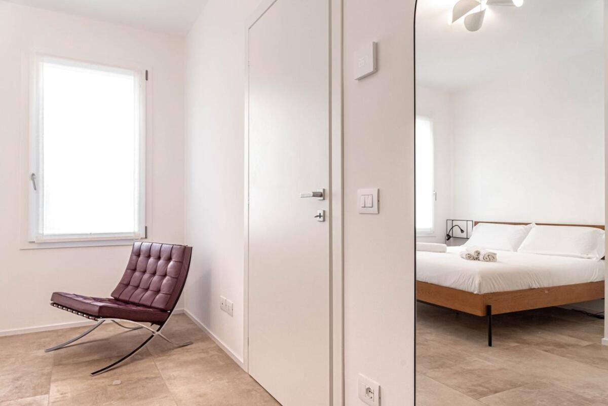 Elegant With Private Parking In Downtown *