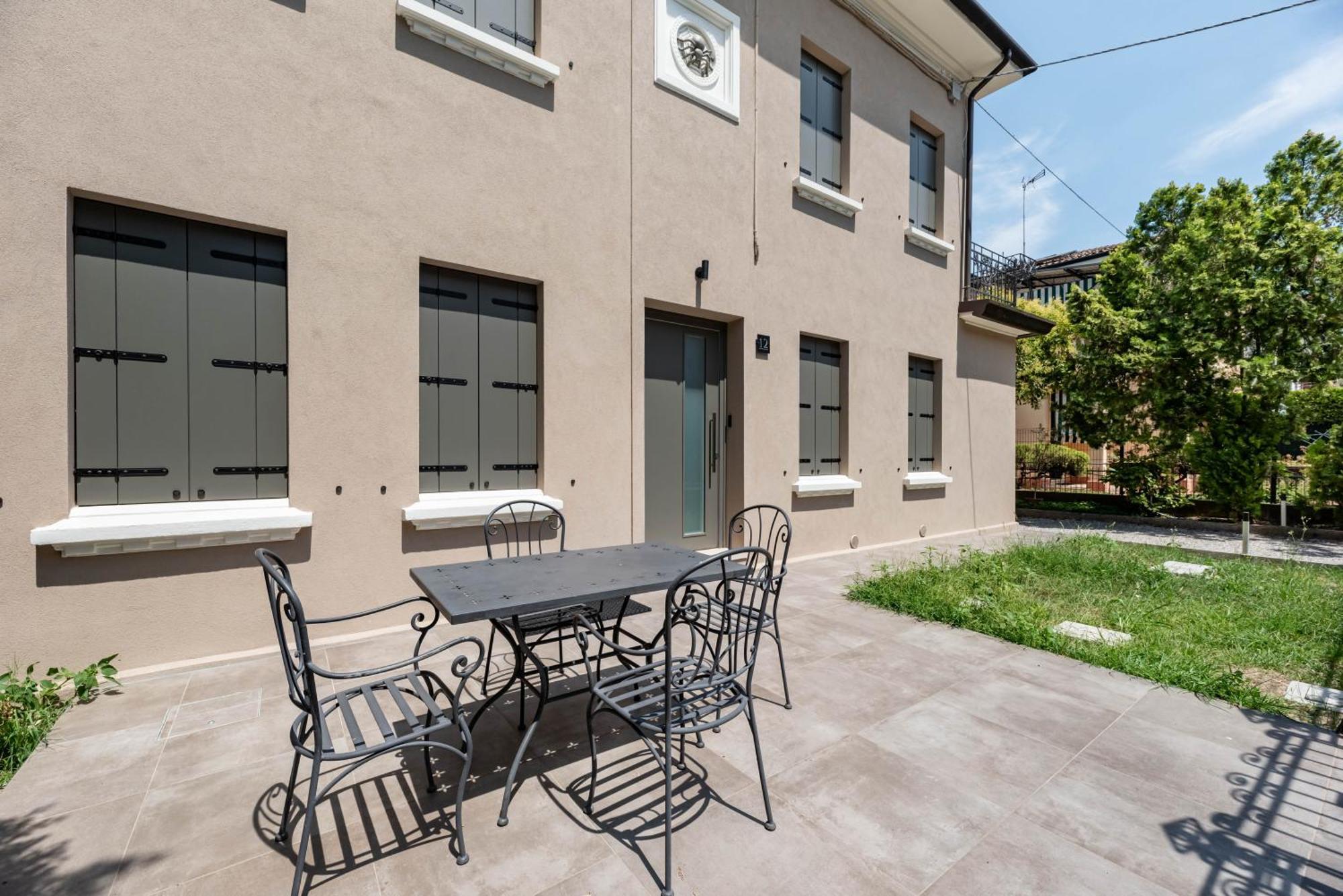 Elegant With Private Parking In Downtown Padova
